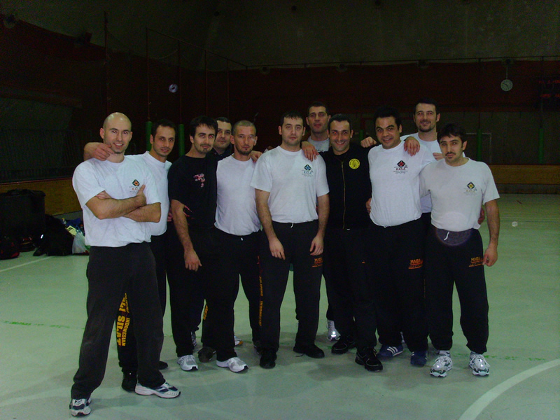 Black Bull Academy, allenamento